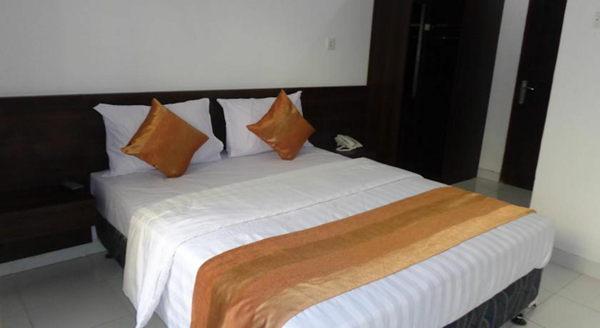 Bakung Sunset Hotel Kuta Lombok Extérieur photo
